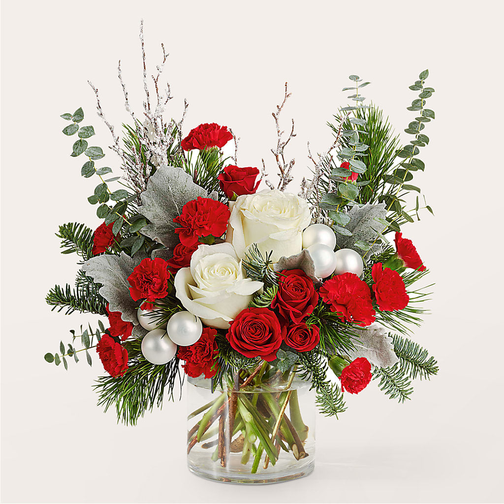 Trimming the Tree Bouquet – Salon Diane Aubin Fleuriste Inc., Jonquiere PQ