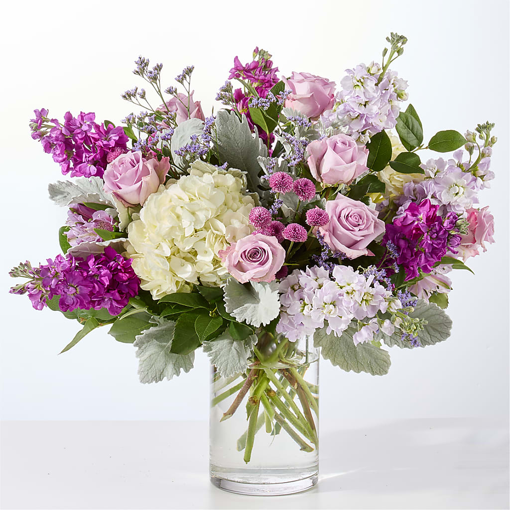 Empress Bouquet – Salon Diane Aubin Fleuriste Inc., Jonquiere PQ