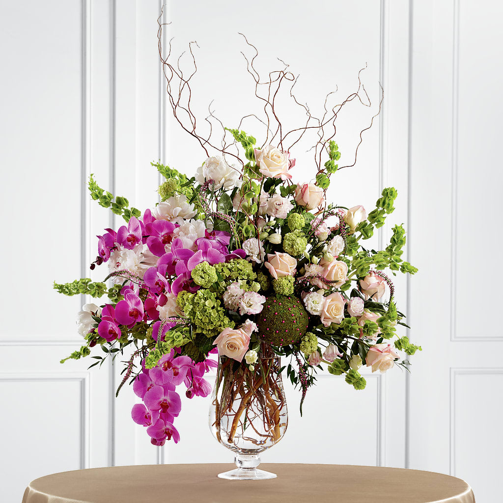 Soft Sophistication Arrangement – Salon Diane Aubin Fleuriste Inc., Jonquiere PQ