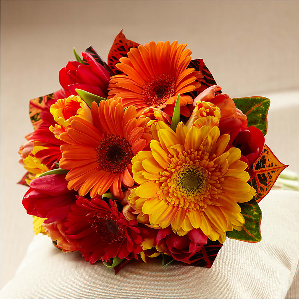 Sunglow Bouquet – Salon Diane Aubin Fleuriste Inc., Jonquiere PQ