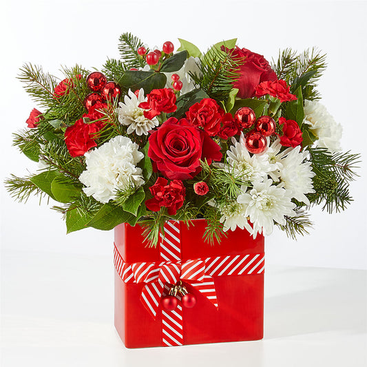 Presents Under the Tree Bouquet –  Salon Diane Aubin Fleuriste Inc., Jonquiere PQ