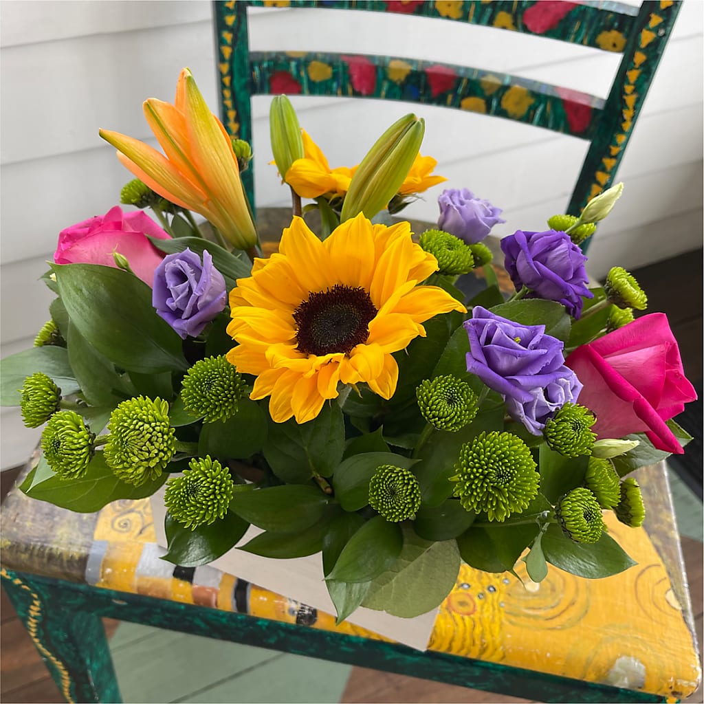 Best Day Box Bouquet –  Salon Diane Aubin Fleuriste Inc., Jonquiere PQ