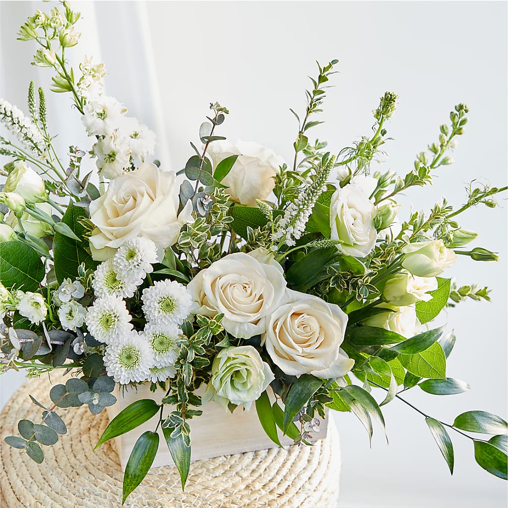 Cashmere Bouquet –  Salon Diane Aubin Fleuriste Inc., Jonquiere PQ