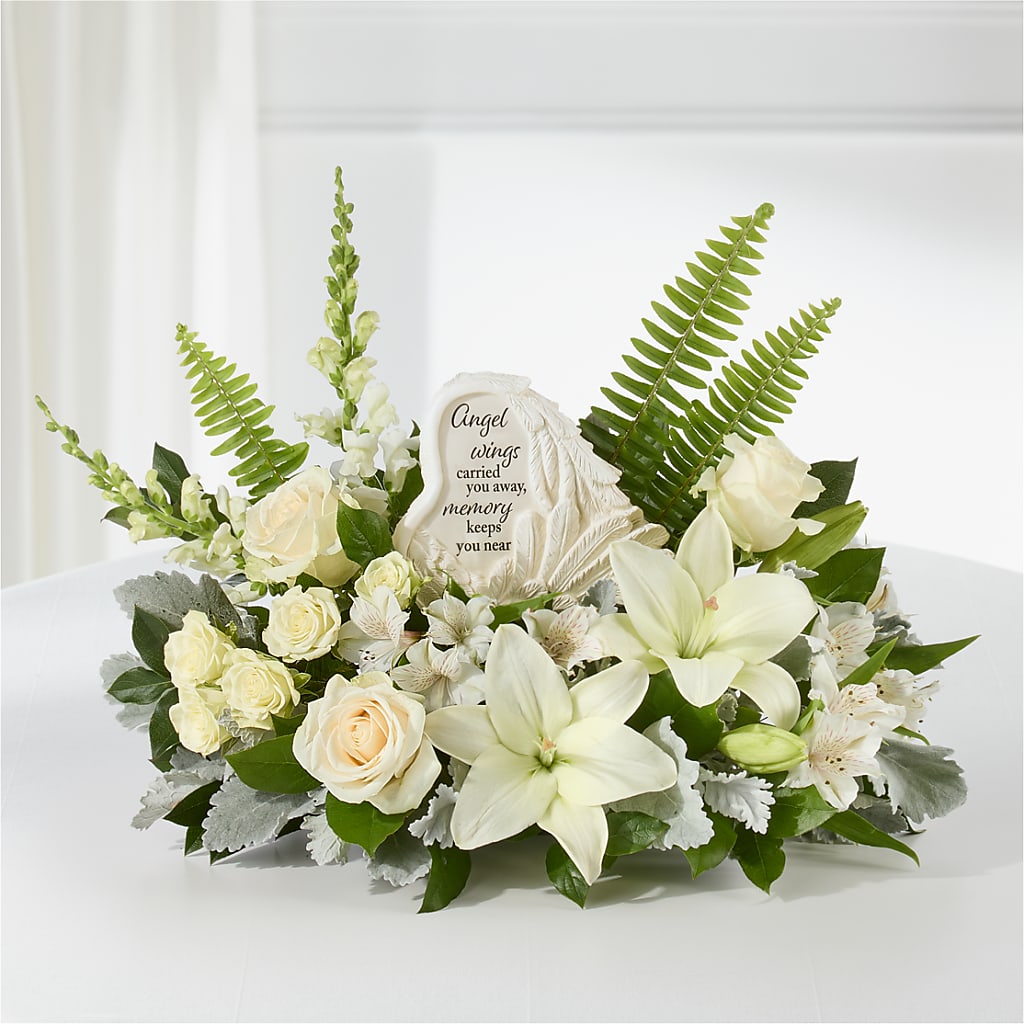 Holding You Close Arrangement –  Salon Diane Aubin Fleuriste Inc., Jonquiere PQ