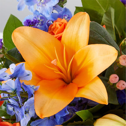 Radiant Citrus Box Bouquet –  Salon Diane Aubin Fleuriste Inc., Jonquiere PQ