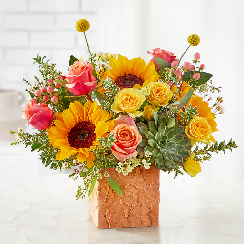 Sunflower Season Bouquet –  Salon Diane Aubin Fleuriste Inc., Jonquiere PQ