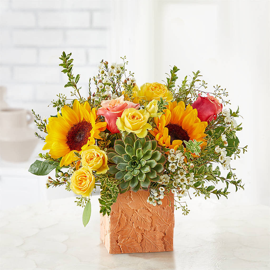 Sunflower Season Bouquet –  Salon Diane Aubin Fleuriste Inc., Jonquiere PQ