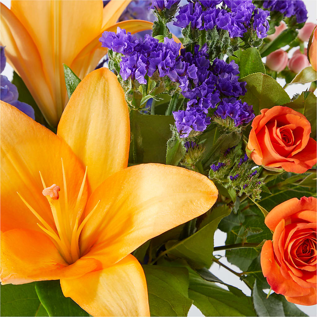 Radiant Citrus Bouquet –  Salon Diane Aubin Fleuriste Inc., Jonquiere PQ