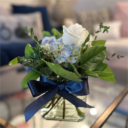 Sky Blue Delight Bouquet –  Salon Diane Aubin Fleuriste Inc., Jonquiere PQ