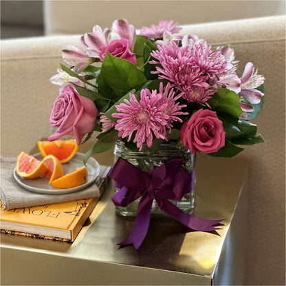 Sugarplum Bouquet –  Salon Diane Aubin Fleuriste Inc., Jonquiere PQ