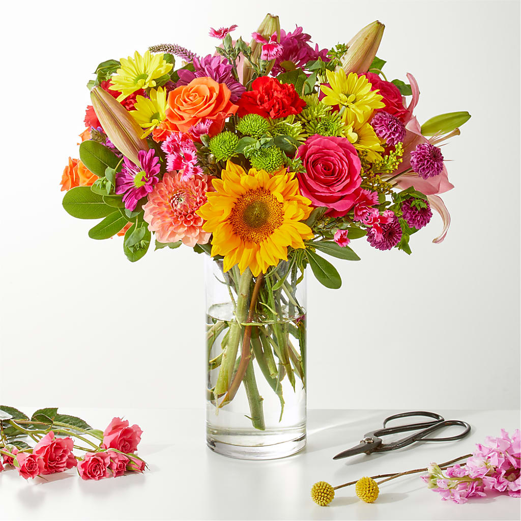Cue the Confetti - A Florist Original –  Salon Diane Aubin Fleuriste Inc., Jonquiere PQ
