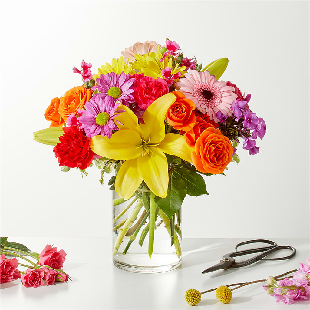 Cue the Confetti - A Florist Original –  Salon Diane Aubin Fleuriste Inc., Jonquiere PQ