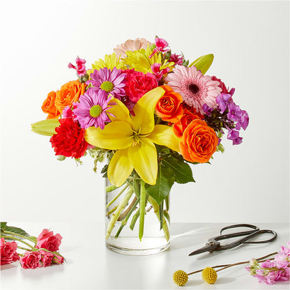 Cue the Confetti - A Florist Original –  Salon Diane Aubin Fleuriste Inc., Jonquiere PQ