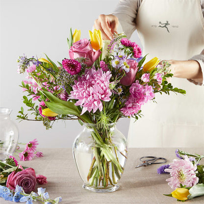 Pastel Tradition - A Florist Original –  Salon Diane Aubin Fleuriste Inc., Jonquiere PQ