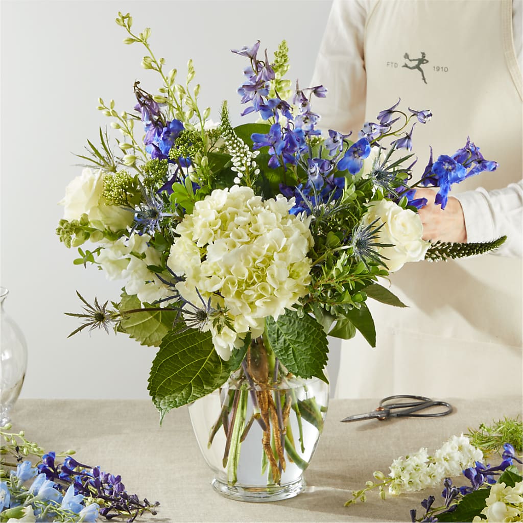 Festival of Lights – A Florist Original –  Salon Diane Aubin Fleuriste Inc., Jonquiere PQ
