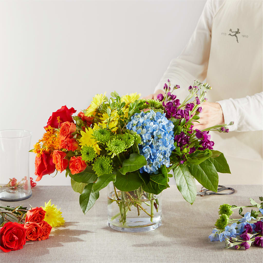 Summer Spectra - A Florist Original –  Salon Diane Aubin Fleuriste Inc., Jonquiere PQ