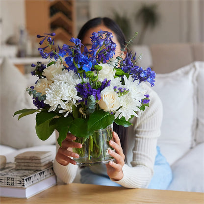 Cerulean Waves Bouquet –  Salon Diane Aubin Fleuriste Inc., Jonquiere PQ
