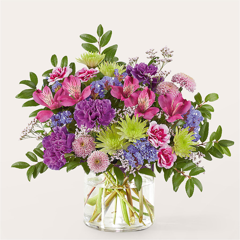 Glass Half Full Bouquet –  Salon Diane Aubin Fleuriste Inc., Jonquiere PQ