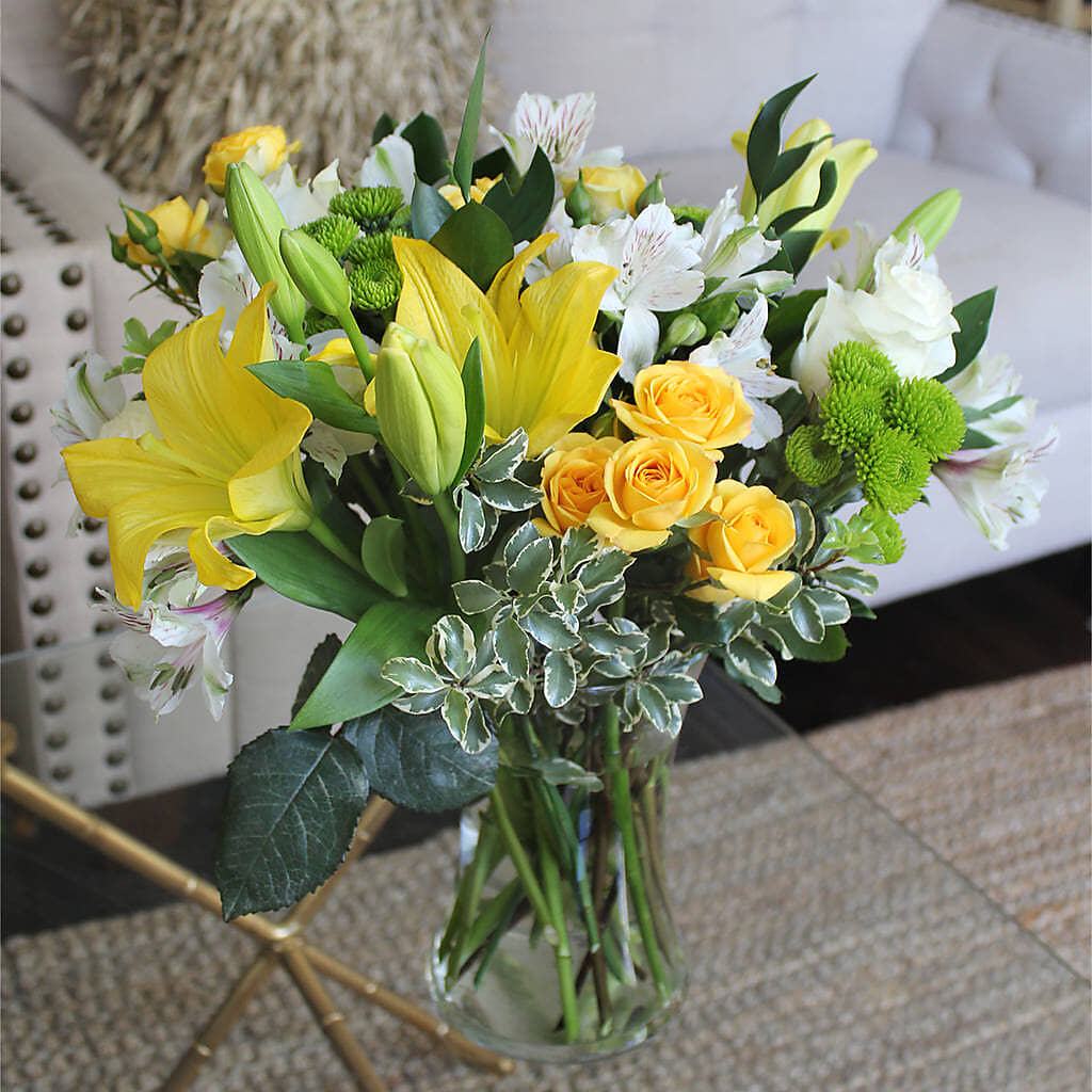 Hope & Serenity Bouquet –  Salon Diane Aubin Fleuriste Inc., Jonquiere PQ