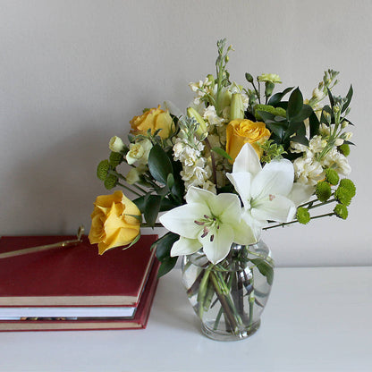 Hope & Serenity Bouquet –  Salon Diane Aubin Fleuriste Inc., Jonquiere PQ