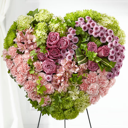 Heartwarming Standing Heart –  Salon Diane Aubin Fleuriste Inc., Jonquiere PQ