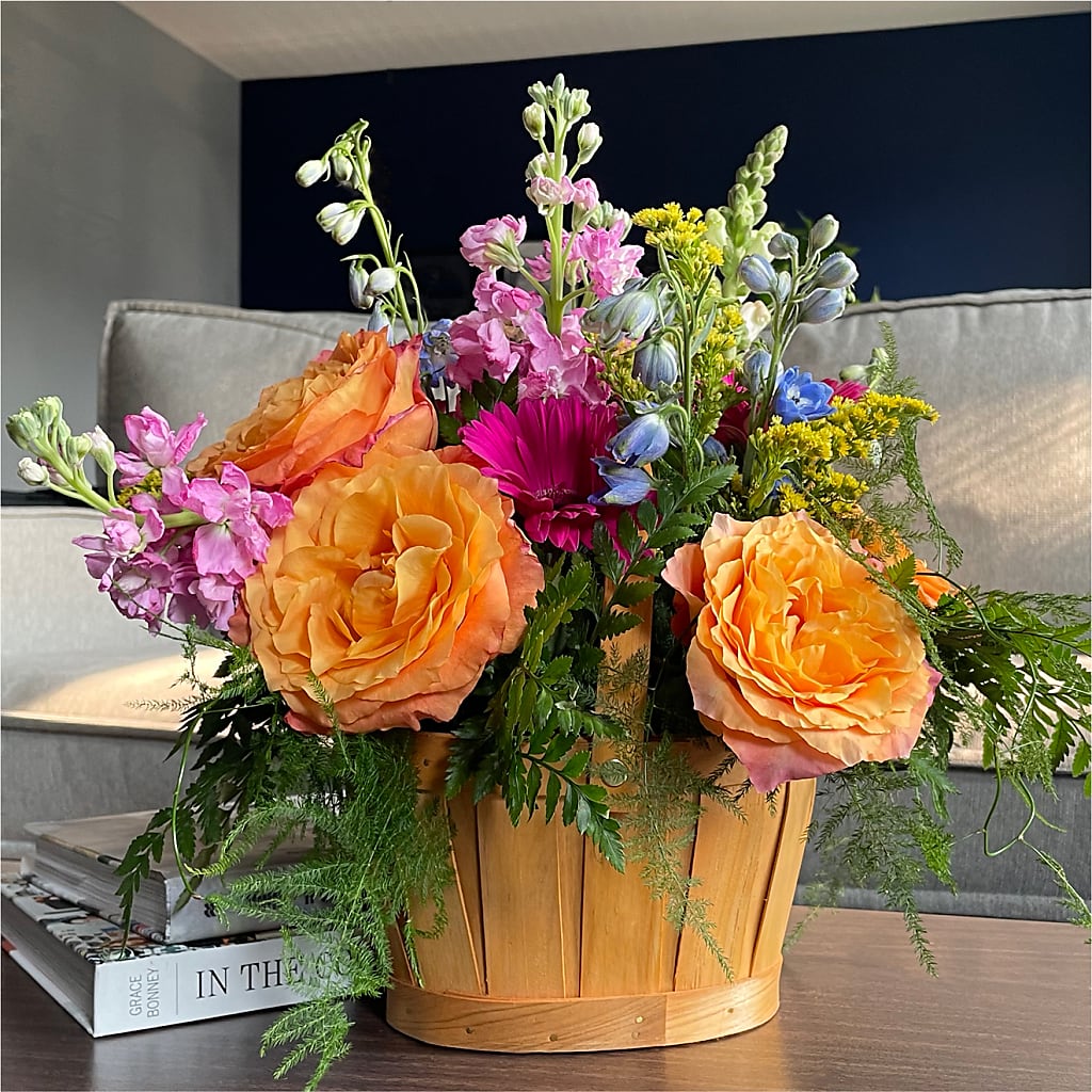Garden of Life Basket –  Salon Diane Aubin Fleuriste Inc., Jonquiere PQ