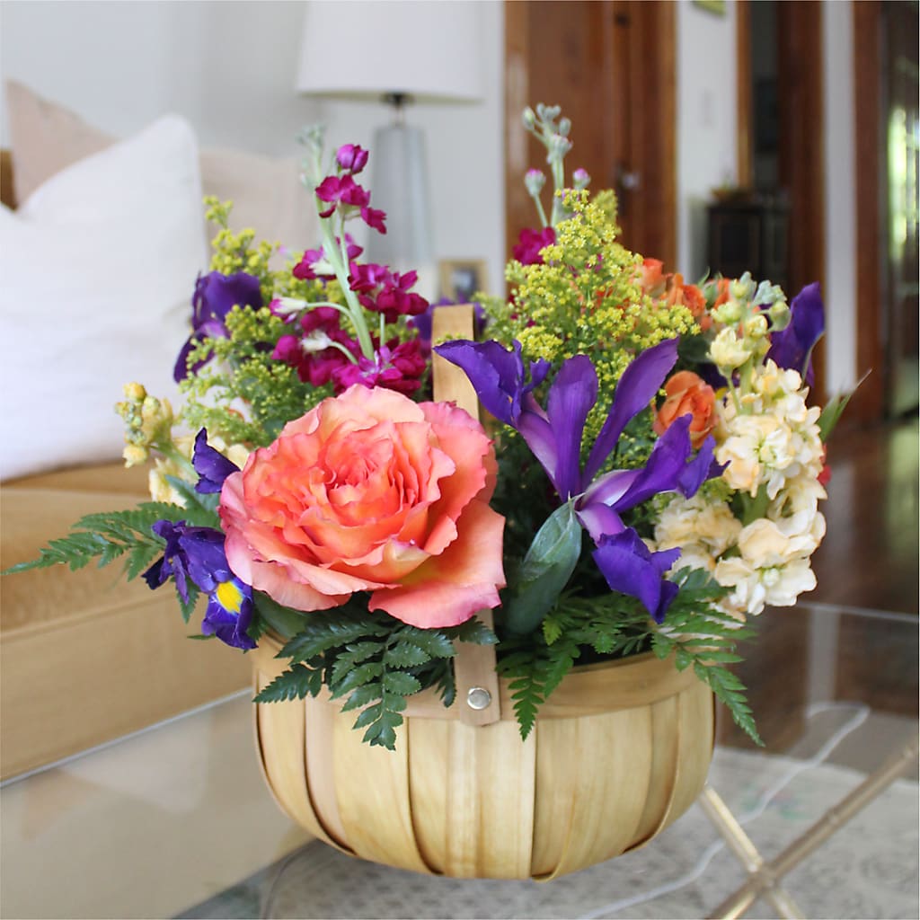 Garden of Life Basket –  Salon Diane Aubin Fleuriste Inc., Jonquiere PQ