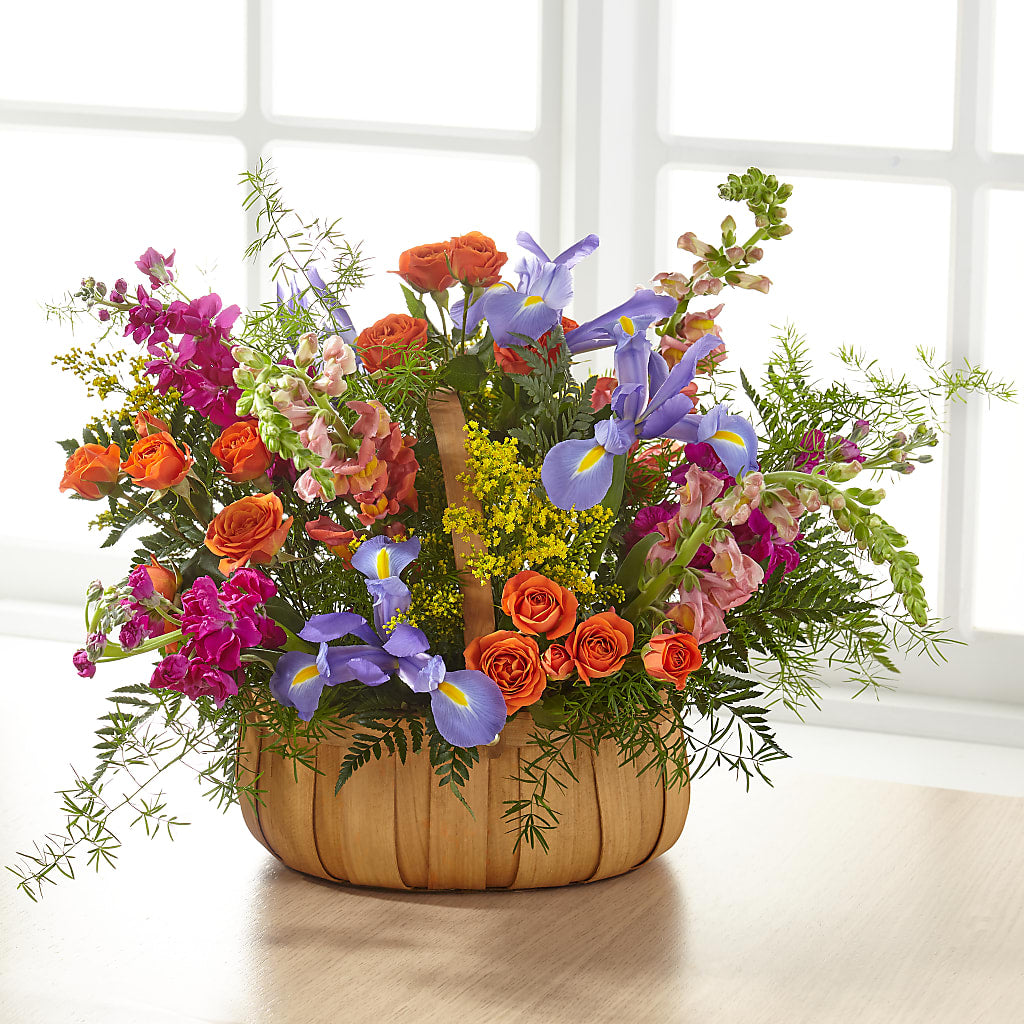 Garden of Life Basket –  Salon Diane Aubin Fleuriste Inc., Jonquiere PQ