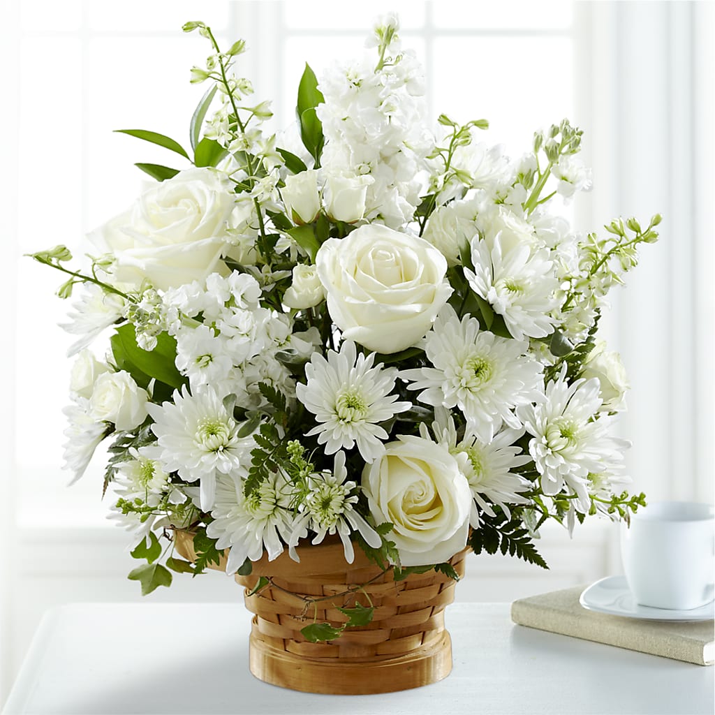 Heartfelt Condolences Arrangement –  Salon Diane Aubin Fleuriste Inc., Jonquiere PQ
