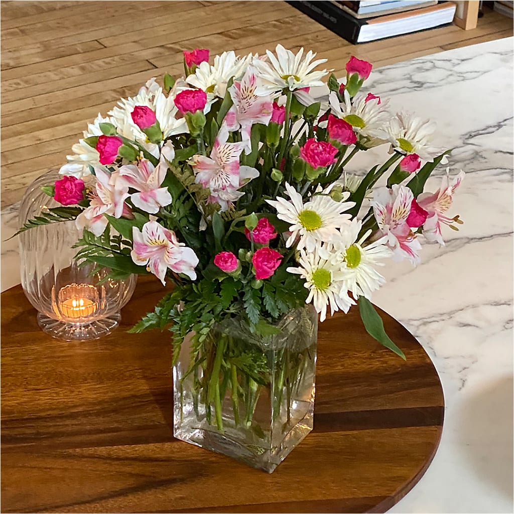 Sweet Surprises® Bouquet –  Salon Diane Aubin Fleuriste Inc., Jonquiere PQ