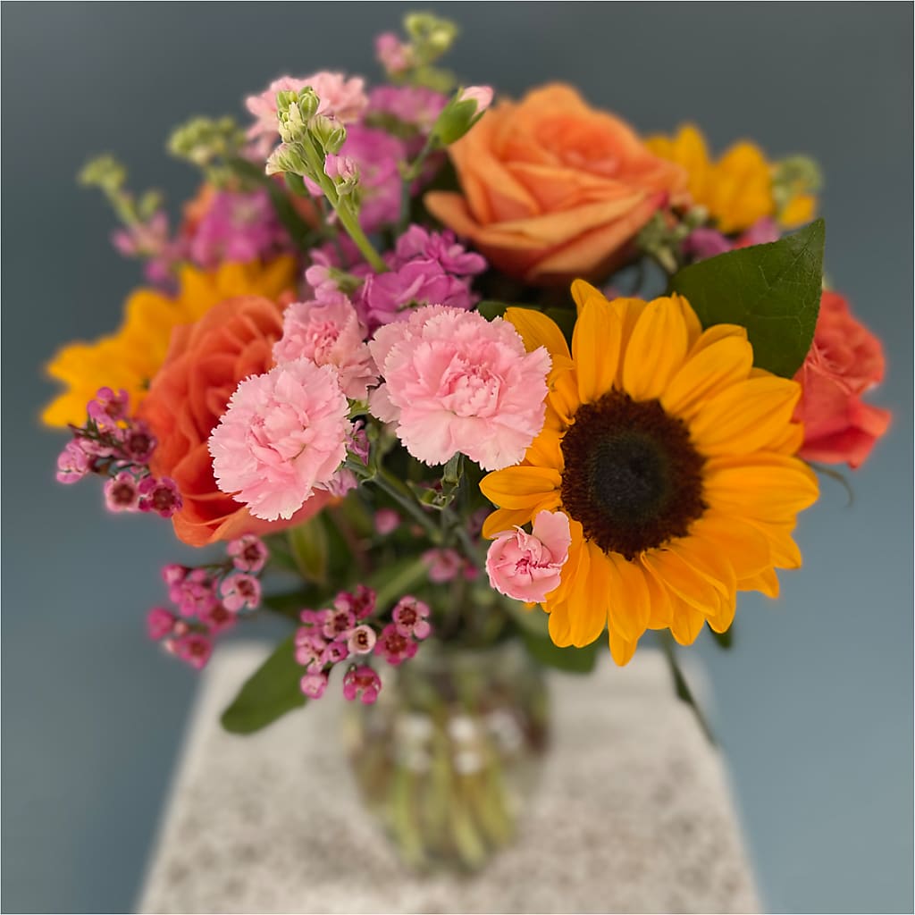 Yellow Brick Road Bouquet –  Salon Diane Aubin Fleuriste Inc., Jonquiere PQ