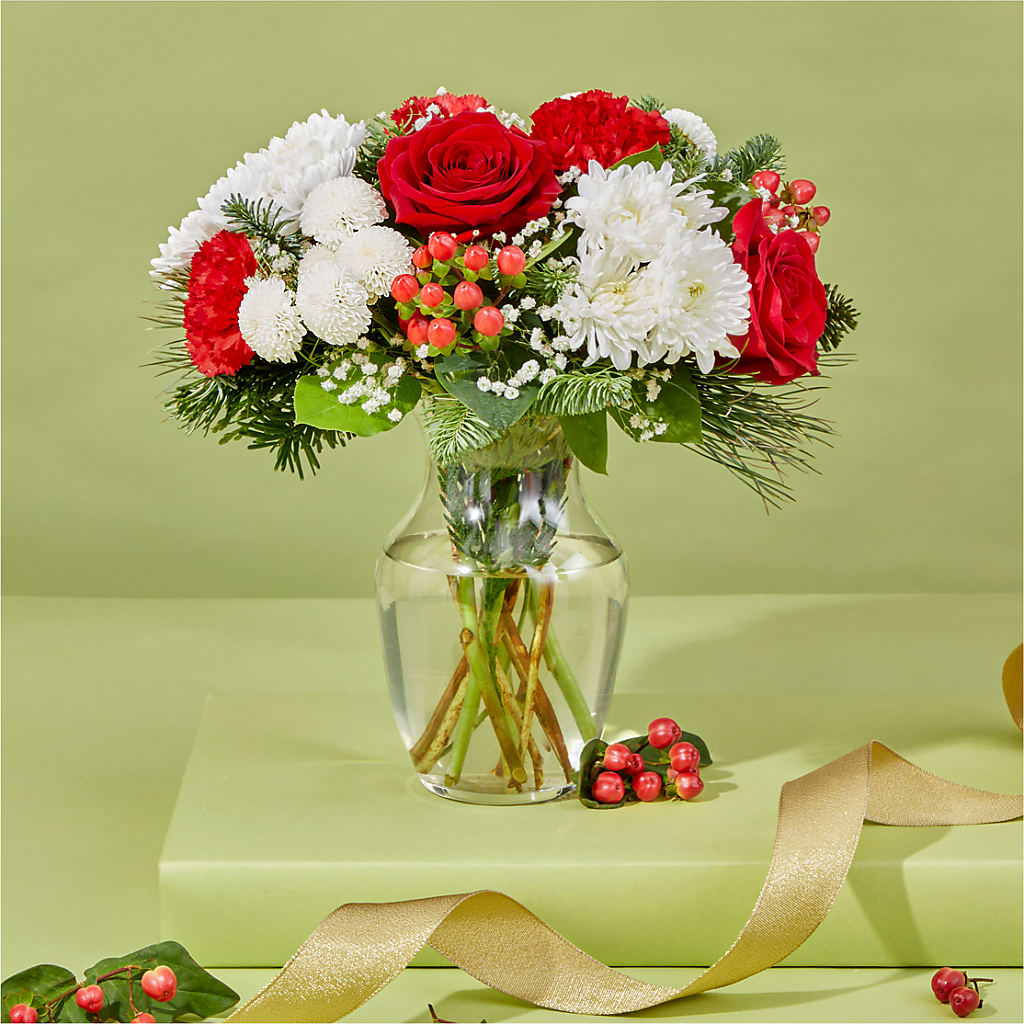 Chance of Flurries Bouquet –  Salon Diane Aubin Fleuriste Inc., Jonquiere PQ