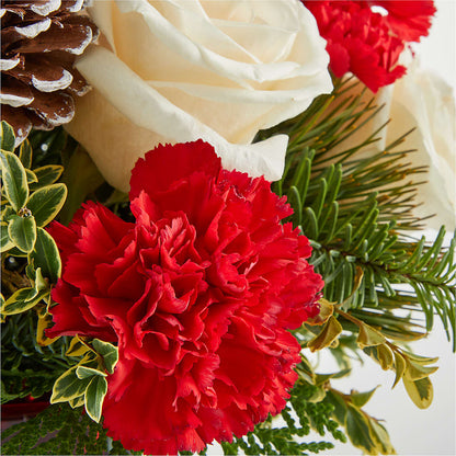 Christmas Market Bouquet –  Salon Diane Aubin Fleuriste Inc., Jonquiere PQ