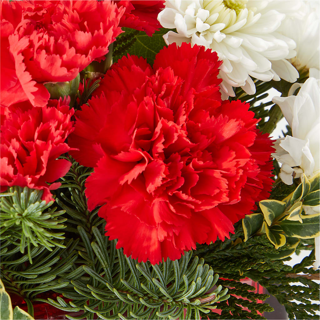 Christmas Market Bouquet –  Salon Diane Aubin Fleuriste Inc., Jonquiere PQ