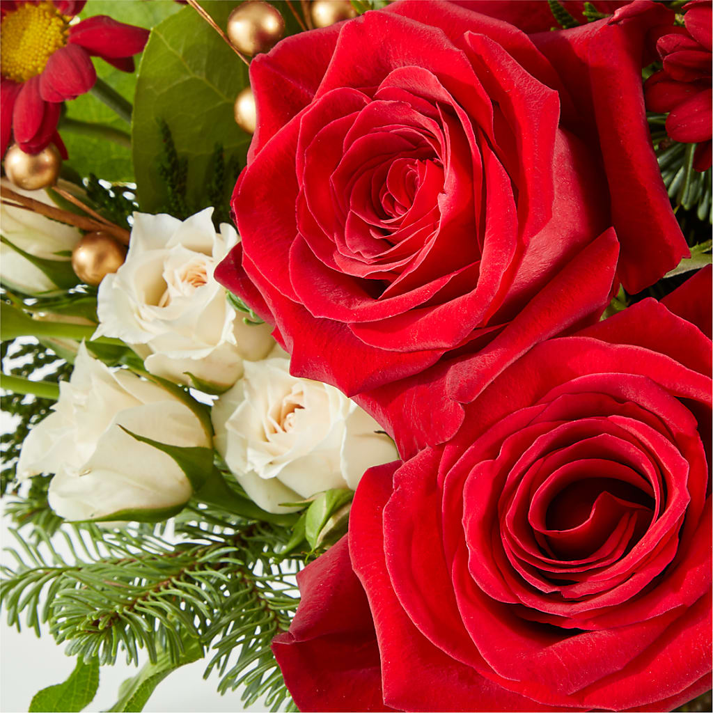 Believe Bouquet –  Salon Diane Aubin Fleuriste Inc., Jonquiere PQ
