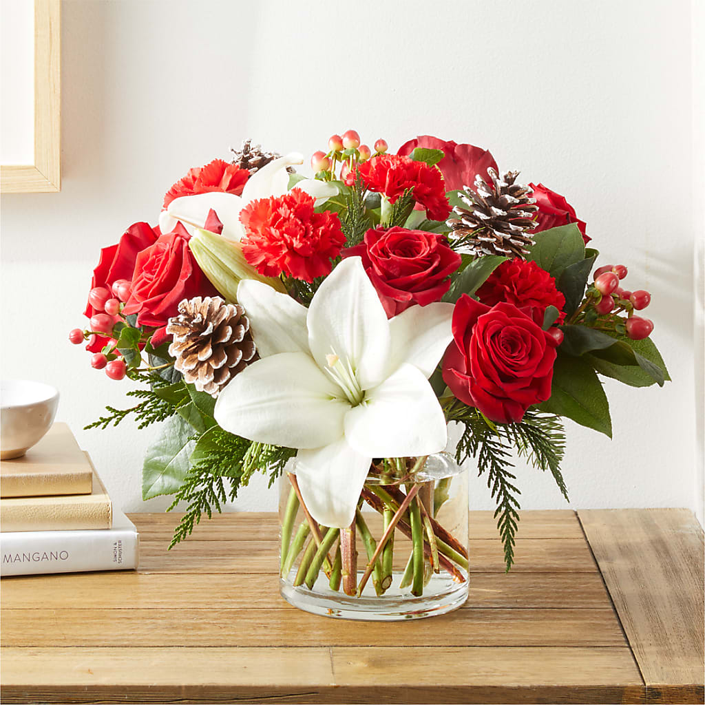 Oh So Jolly Bouquet –  Salon Diane Aubin Fleuriste Inc., Jonquiere PQ