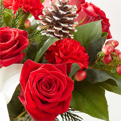 Oh So Jolly Bouquet –  Salon Diane Aubin Fleuriste Inc., Jonquiere PQ