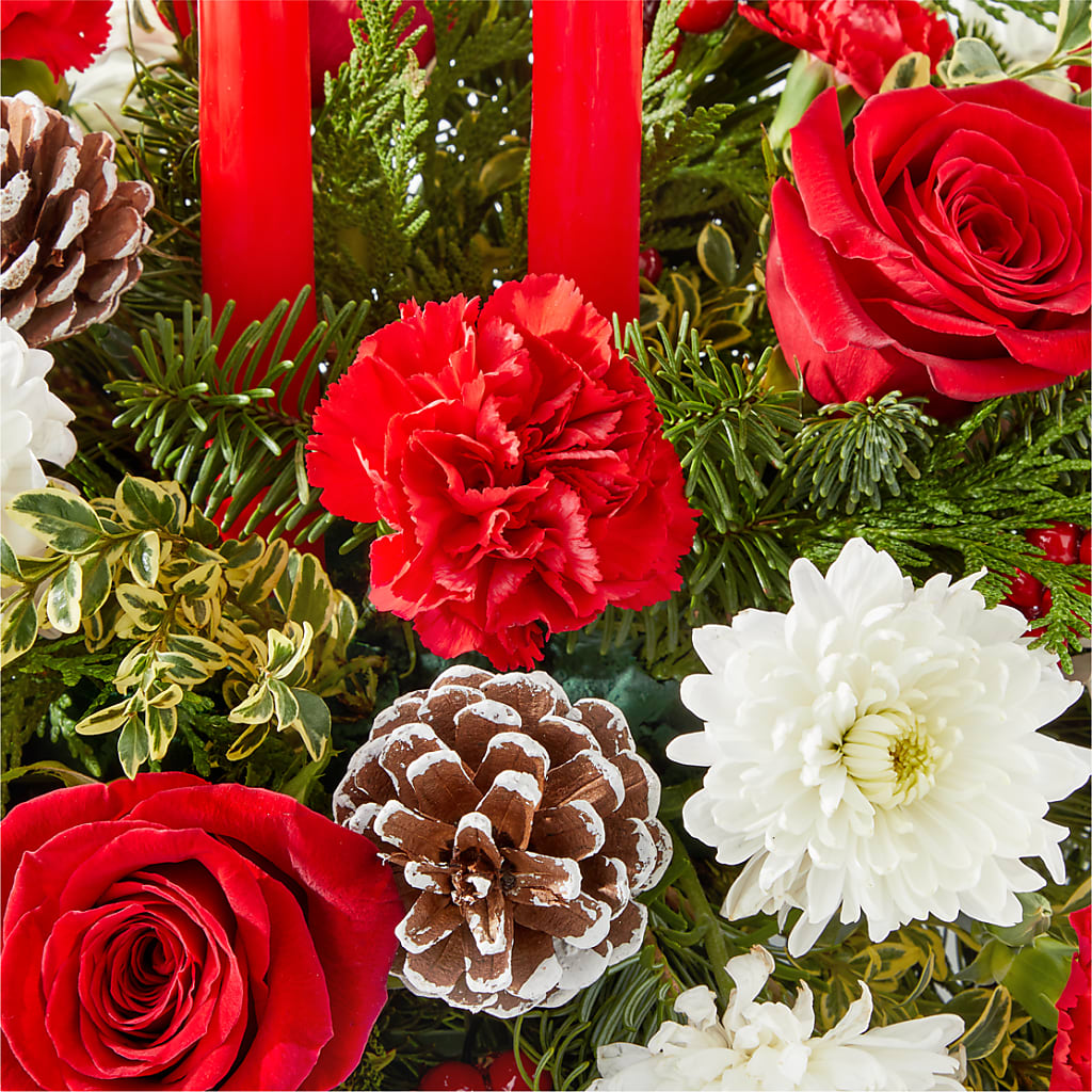 Holiday Soiree Centerpiece –  Salon Diane Aubin Fleuriste Inc., Jonquiere PQ