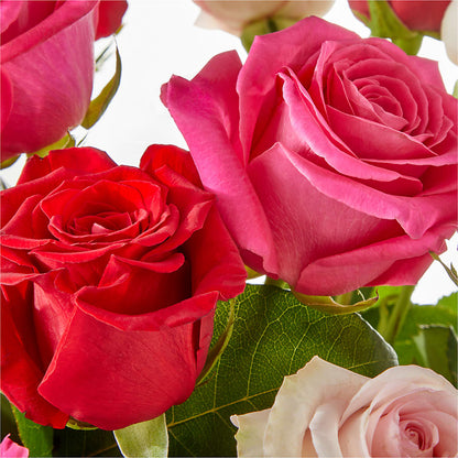 Charming Rose Bouquet –  Salon Diane Aubin Fleuriste Inc., Jonquiere PQ
