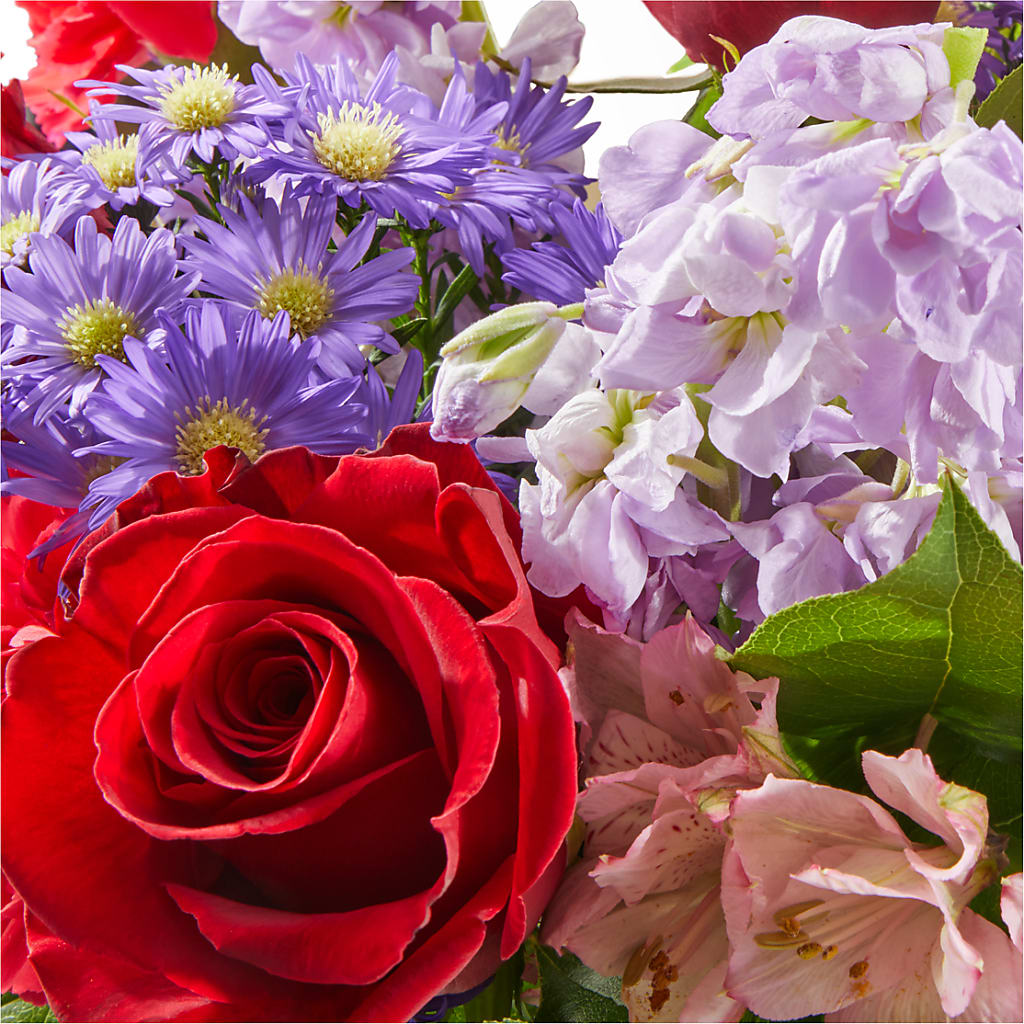 Your Majesty Bouquet –  Salon Diane Aubin Fleuriste Inc., Jonquiere PQ