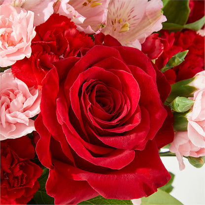Candy Kisses Bouquet –  Salon Diane Aubin Fleuriste Inc., Jonquiere PQ
