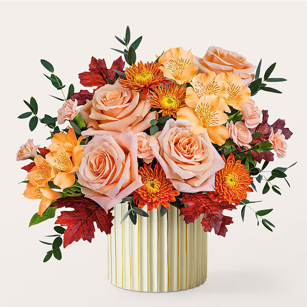 Spiced Latte Bouquet with Ivory Vase –  Salon Diane Aubin Fleuriste Inc., Jonquiere PQ