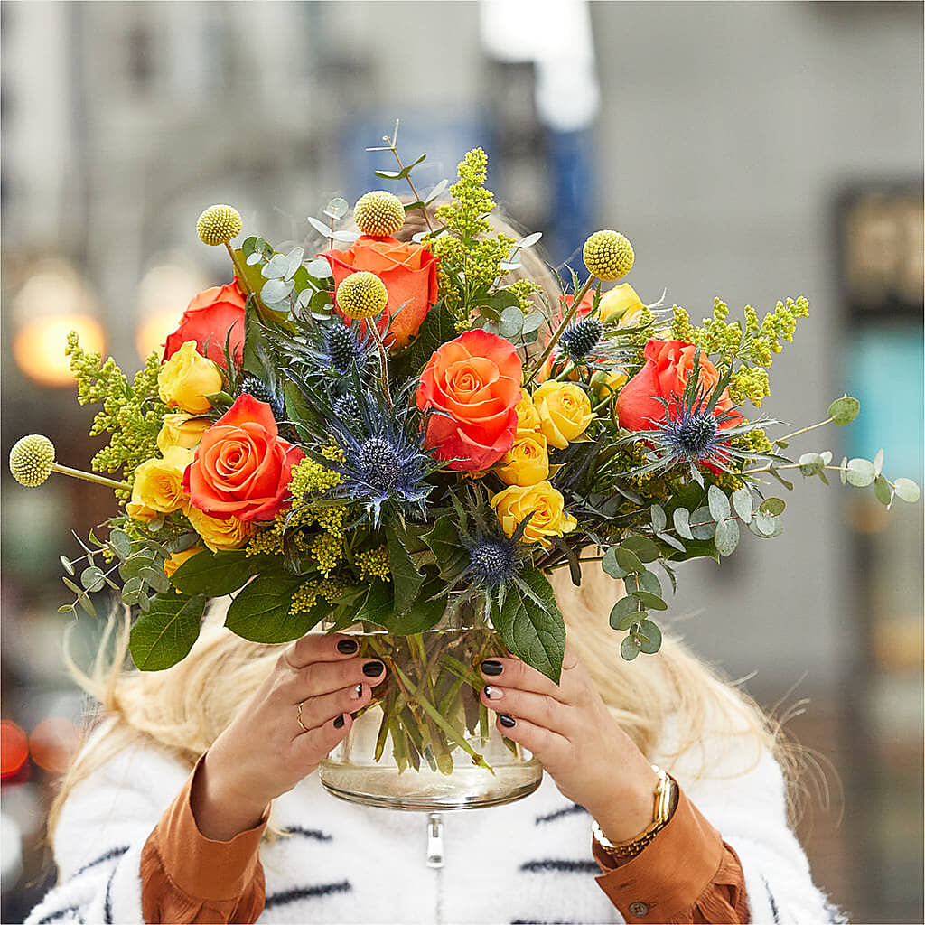 Disco Bouquet –  Salon Diane Aubin Fleuriste Inc., Jonquiere PQ