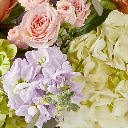 Porch Swing Bouquet –  Salon Diane Aubin Fleuriste Inc., Jonquiere PQ