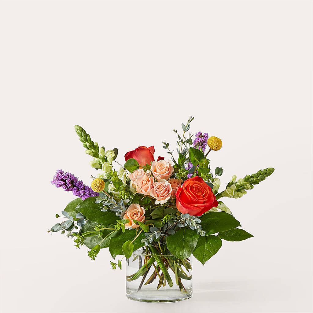 The Standout Bouquet –  Salon Diane Aubin Fleuriste Inc., Jonquiere PQ