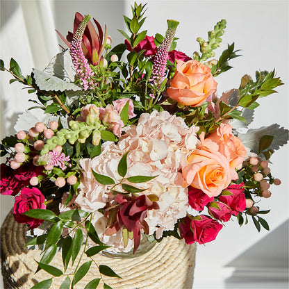 Glitz & Glam Bouquet –  Salon Diane Aubin Fleuriste Inc., Jonquiere PQ