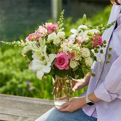 Fondly Bouquet –  Salon Diane Aubin Fleuriste Inc., Jonquiere PQ