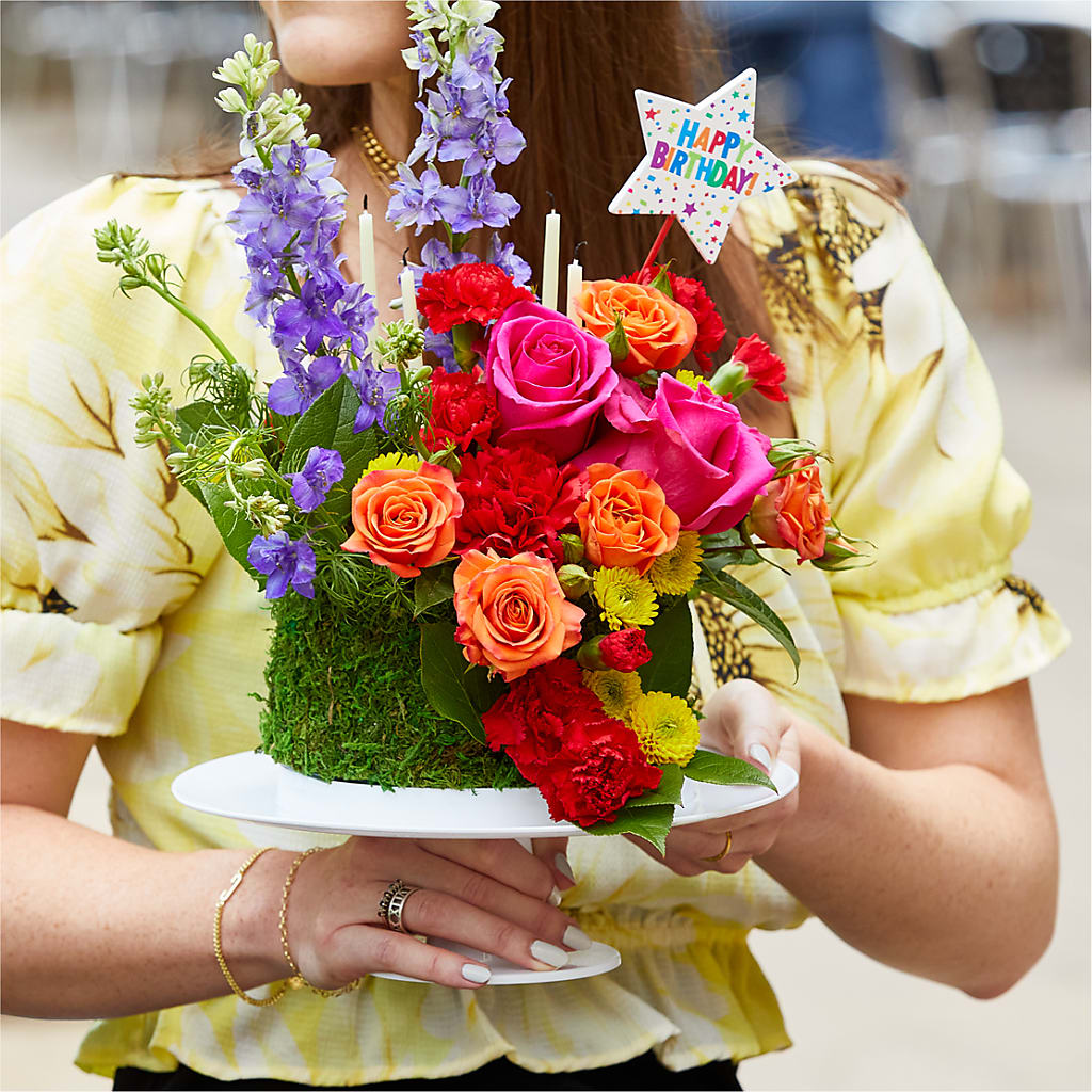 Best Year Yet Floral Cake –  Salon Diane Aubin Fleuriste Inc., Jonquiere PQ