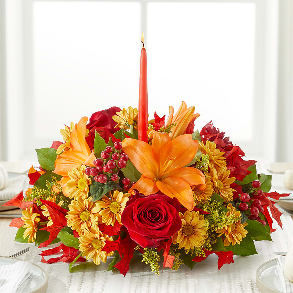 Autumn's Embrace Centerpiece –  Salon Diane Aubin Fleuriste Inc., Jonquiere PQ