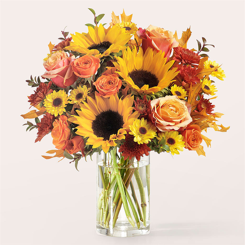 Fluttering Foliage Bouquet –  Salon Diane Aubin Fleuriste Inc., Jonquiere PQ